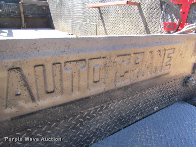 image for item DC4323 2000 Ford F650 service truck