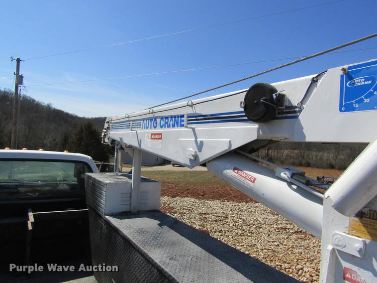 image for item DC4323 2000 Ford F650 service truck