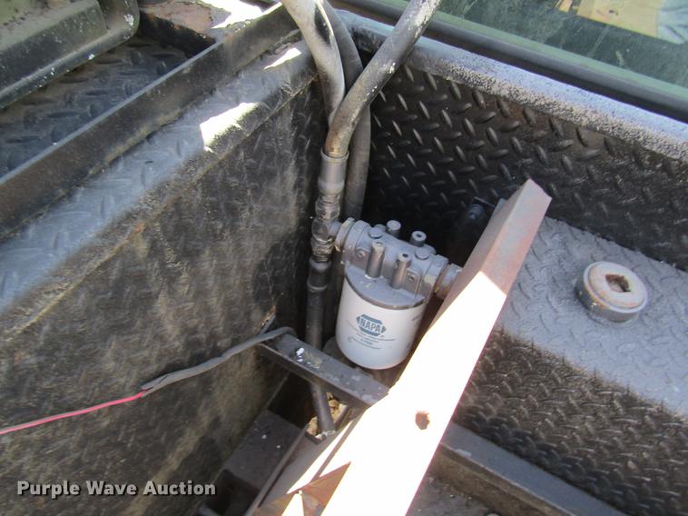 image for item DC4323 2000 Ford F650 service truck