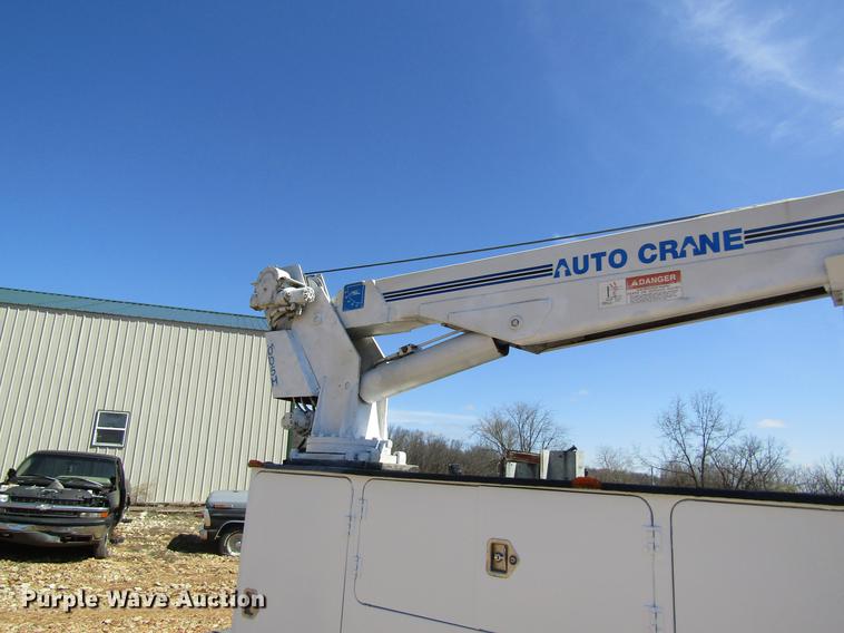 image for item DC4323 2000 Ford F650 service truck