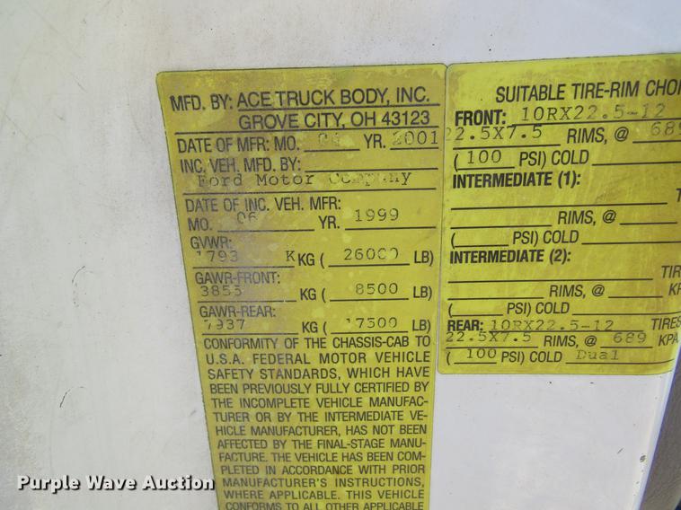 image for item DC4323 2000 Ford F650 service truck