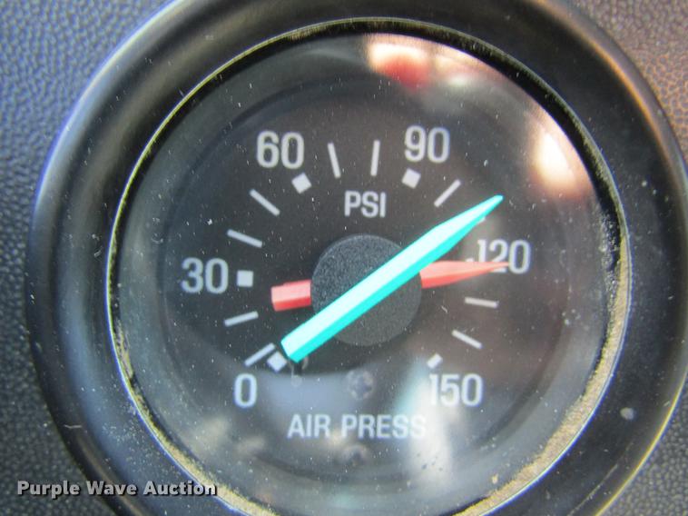 image for item DC4323 2000 Ford F650 service truck