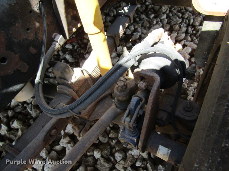 image for item DC4323 2000 Ford F650 service truck