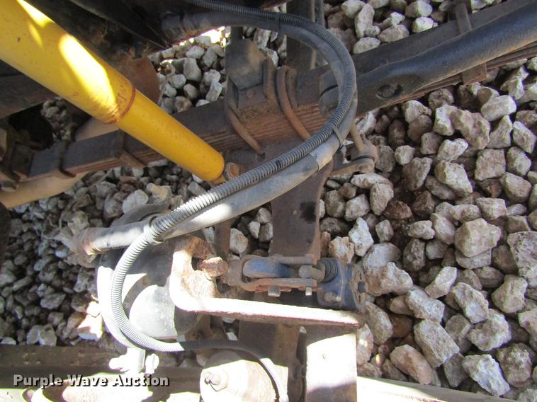 image for item DC4323 2000 Ford F650 service truck