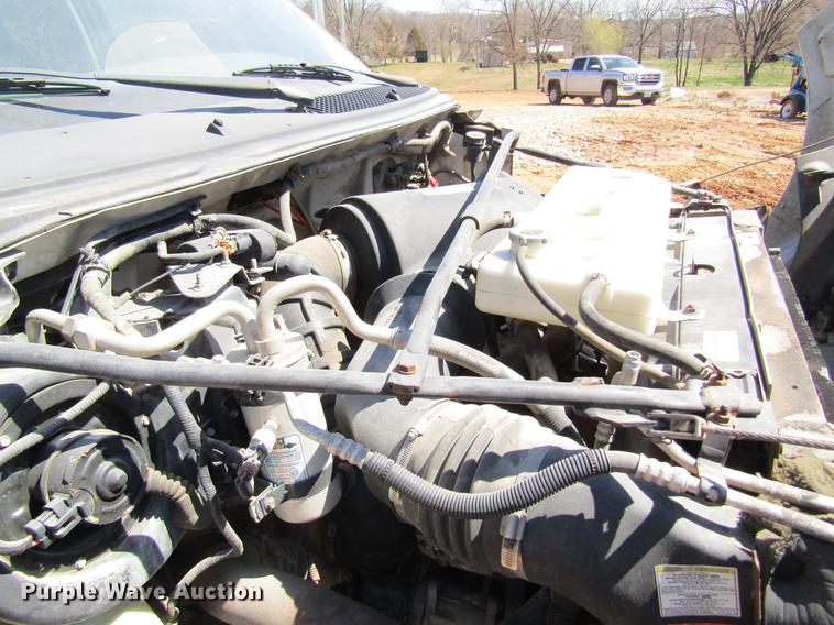 image for item DC4323 2000 Ford F650 service truck