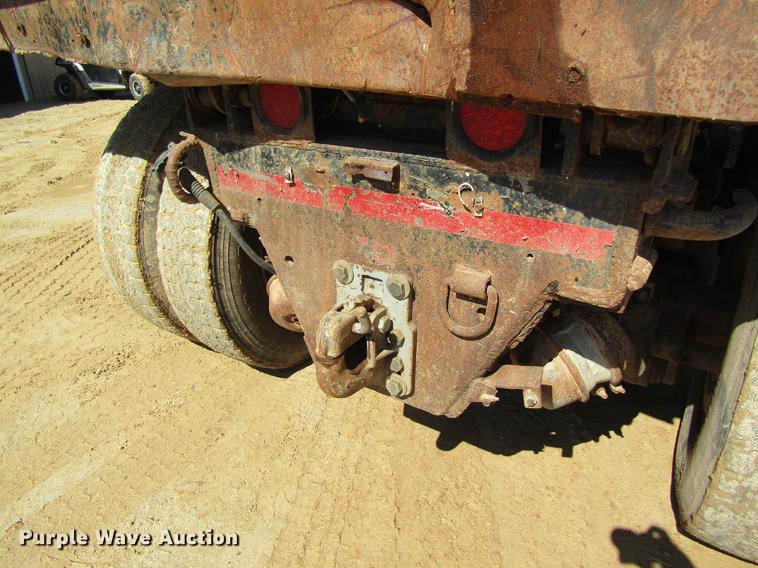 image for item DC4326 1989 Ford LT9000 dump truck