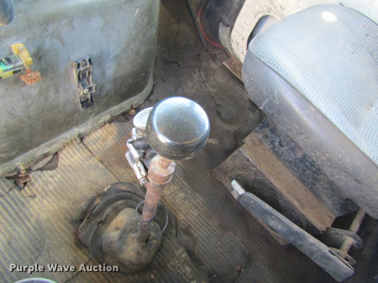 image for item DC4326 1989 Ford LT9000 dump truck