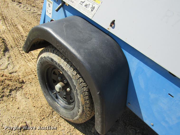 image for item DC4329 2008 Genie TML-4000N light plant