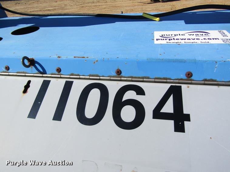 image for item DC4329 2008 Genie TML-4000N light plant