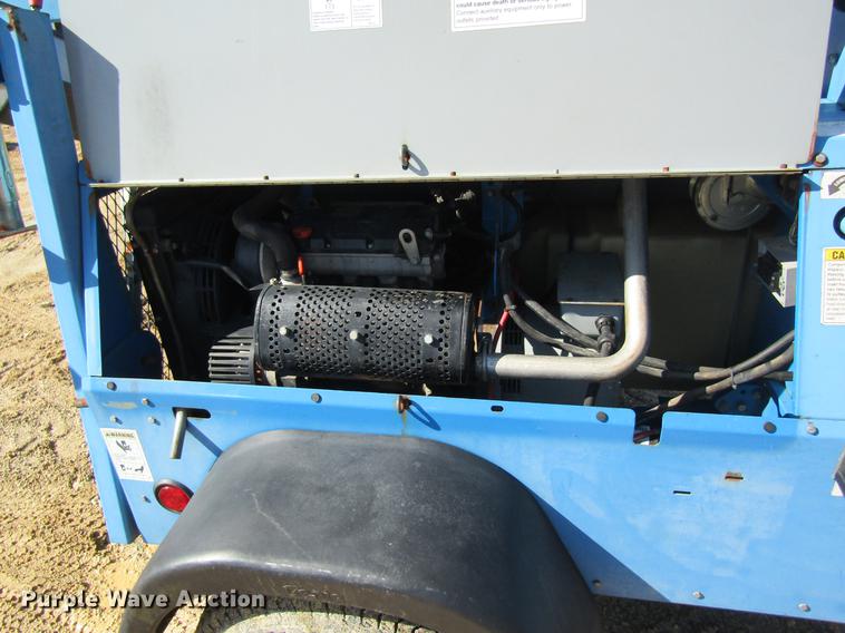 image for item DC4329 2008 Genie TML-4000N light plant