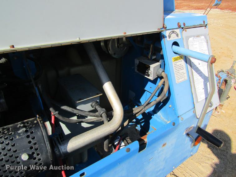 image for item DC4329 2008 Genie TML-4000N light plant