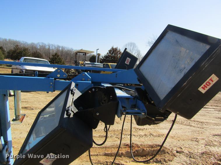 image for item DC4329 2008 Genie TML-4000N light plant