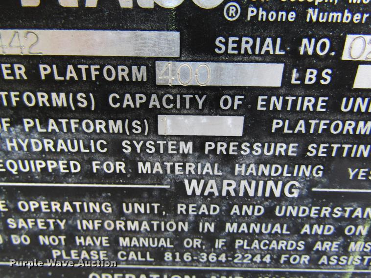 image for item DC4331 2001 Chevrolet C7500 bucket truck