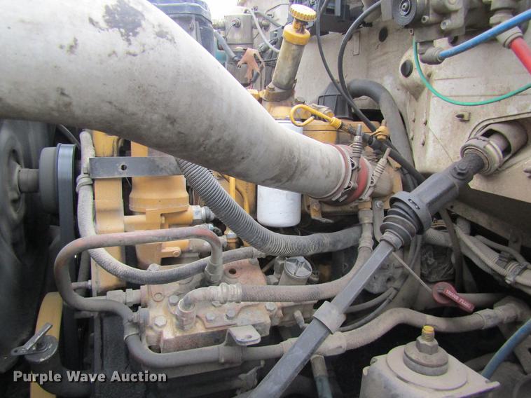 image for item DC4331 2001 Chevrolet C7500 bucket truck