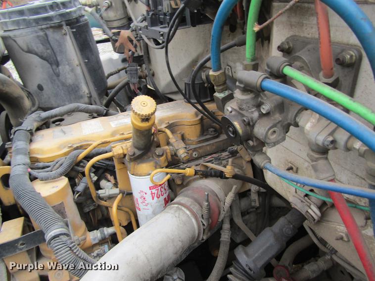 image for item DC4331 2001 Chevrolet C7500 bucket truck