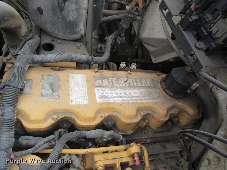 image for item DC4331 2001 Chevrolet C7500 bucket truck