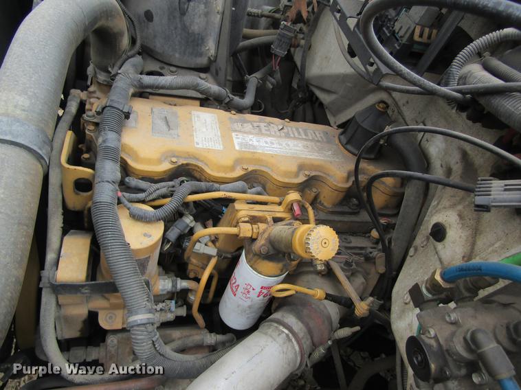 image for item DC4331 2001 Chevrolet C7500 bucket truck