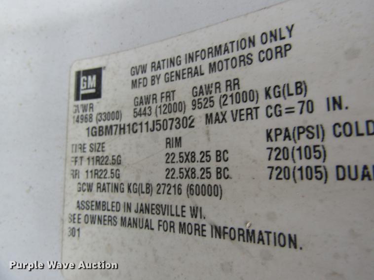 image for item DC4331 2001 Chevrolet C7500 bucket truck