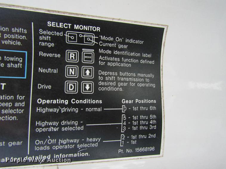 image for item DC4331 2001 Chevrolet C7500 bucket truck