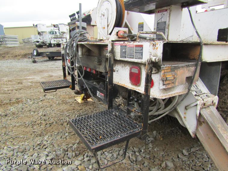 image for item DC4332 1993 Ford F800 digger derrick truck