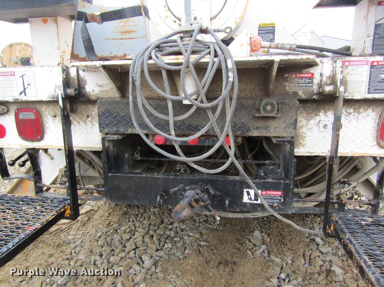 image for item DC4332 1993 Ford F800 digger derrick truck