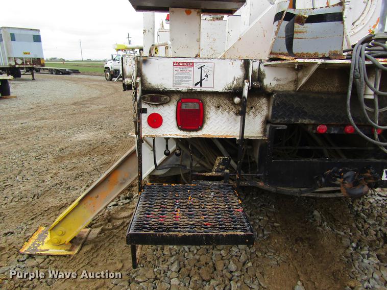 image for item DC4332 1993 Ford F800 digger derrick truck