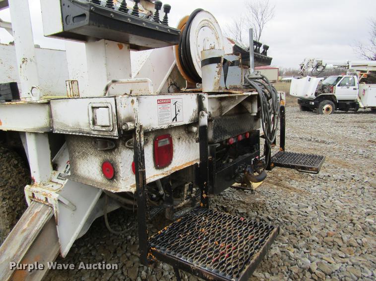 image for item DC4332 1993 Ford F800 digger derrick truck