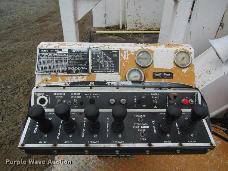 image for item DC4332 1993 Ford F800 digger derrick truck