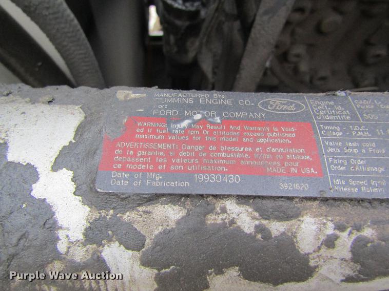 image for item DC4332 1993 Ford F800 digger derrick truck