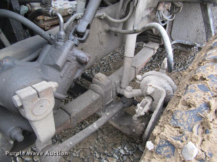 image for item DC4332 1993 Ford F800 digger derrick truck