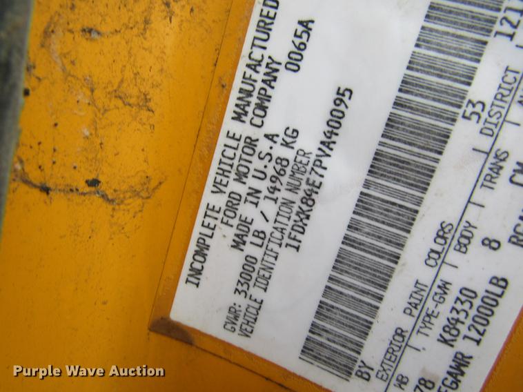 image for item DC4332 1993 Ford F800 digger derrick truck