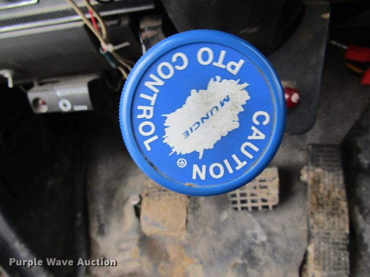 image for item DC4332 1993 Ford F800 digger derrick truck