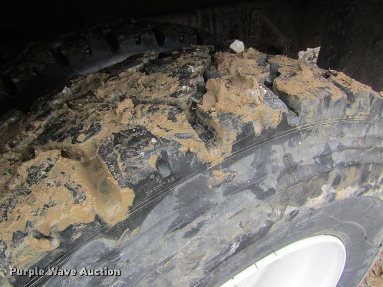 image for item DC4333 2000 Chevrolet C7500 digger derrick truck