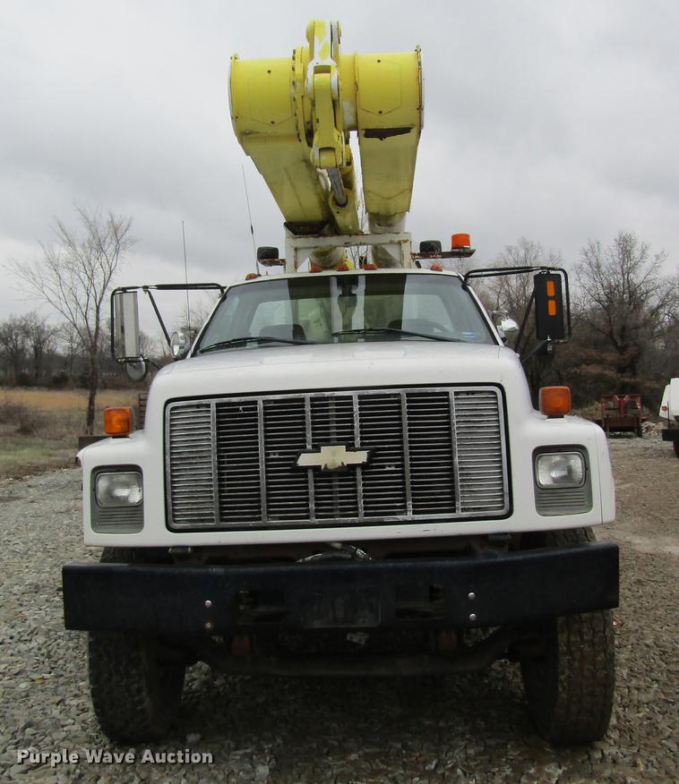 image for item DC4334 2000 Chevrolet C7500 bucket truck