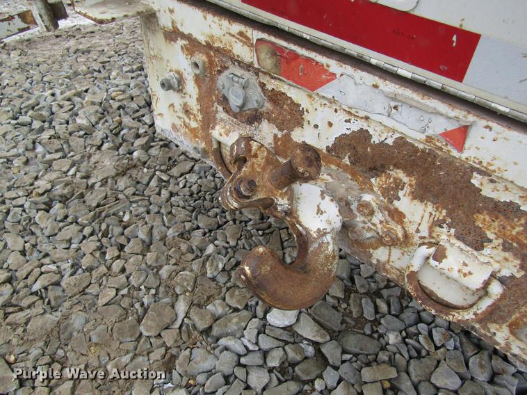 image for item DC4334 2000 Chevrolet C7500 bucket truck