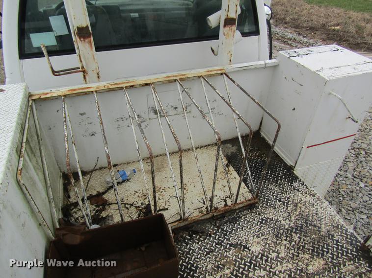 image for item DC4334 2000 Chevrolet C7500 bucket truck