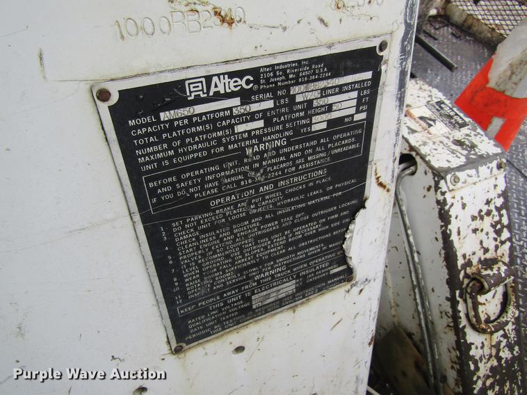 image for item DC4334 2000 Chevrolet C7500 bucket truck