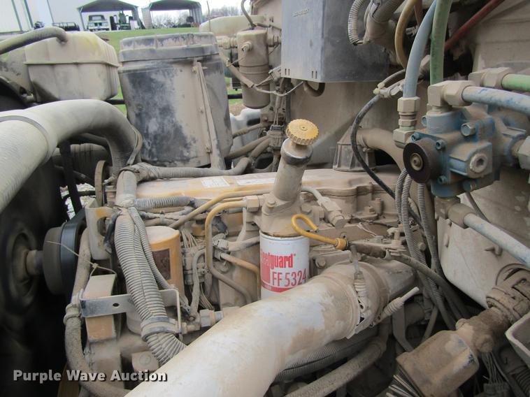 image for item DC4334 2000 Chevrolet C7500 bucket truck