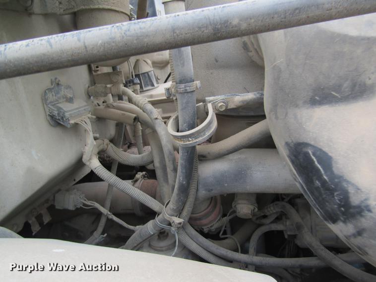 image for item DC4334 2000 Chevrolet C7500 bucket truck