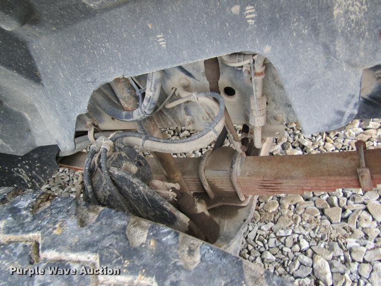 image for item DC4334 2000 Chevrolet C7500 bucket truck