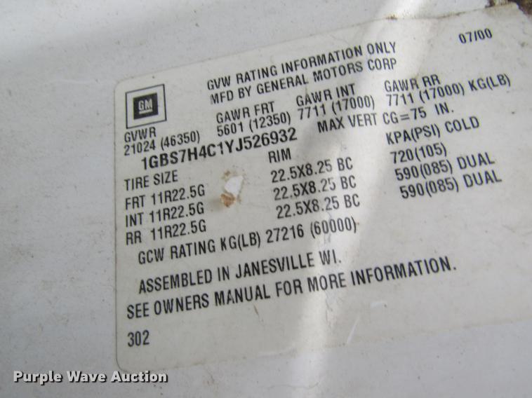 image for item DC4334 2000 Chevrolet C7500 bucket truck