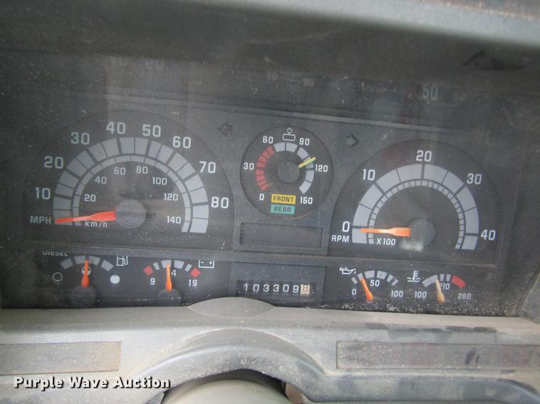 image for item DC4334 2000 Chevrolet C7500 bucket truck