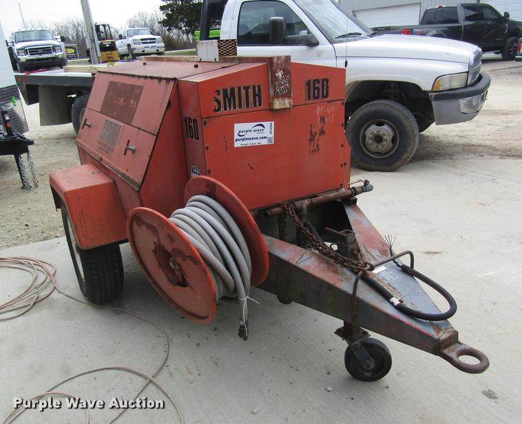 image for item DC4364 Smith 160 air compressor
