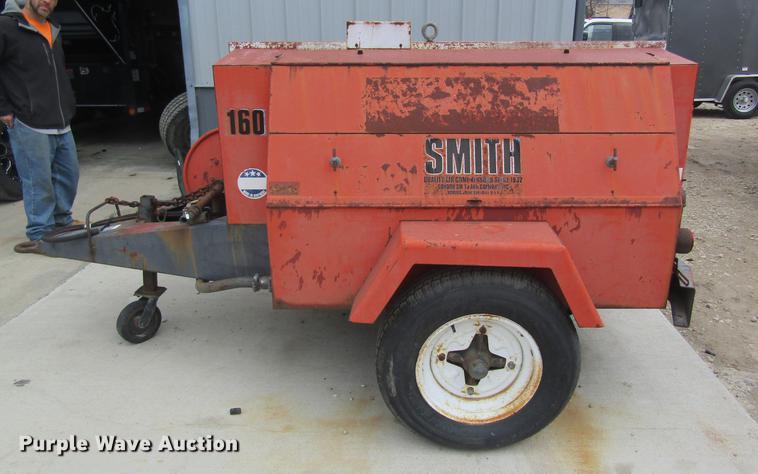 image for item DC4364 Smith 160 air compressor