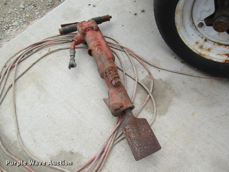 image for item DC4364 Smith 160 air compressor