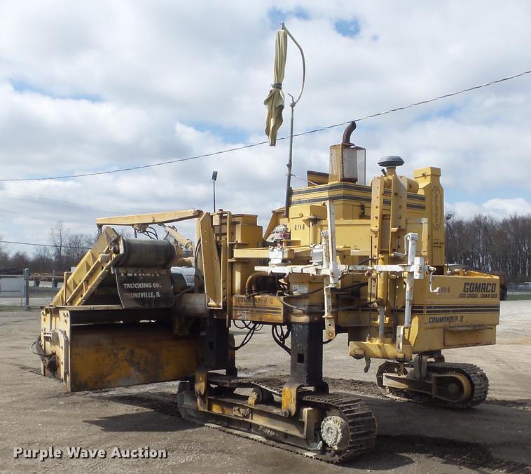 image for item DC7366 1988 Gomaco GT-6200 Commander II curb and gutter machine