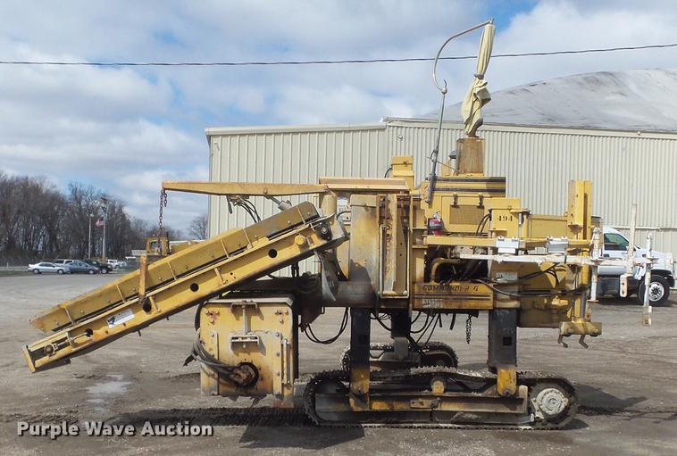 image for item DC7366 1988 Gomaco GT-6200 Commander II curb and gutter machine