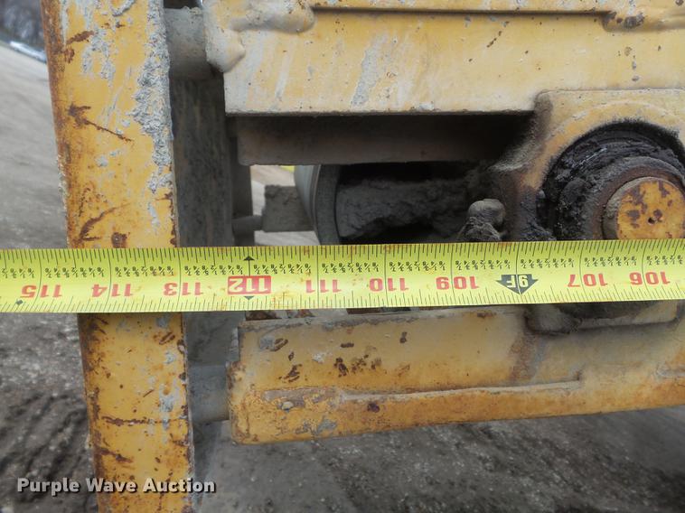 image for item DC7366 1988 Gomaco GT-6200 Commander II curb and gutter machine