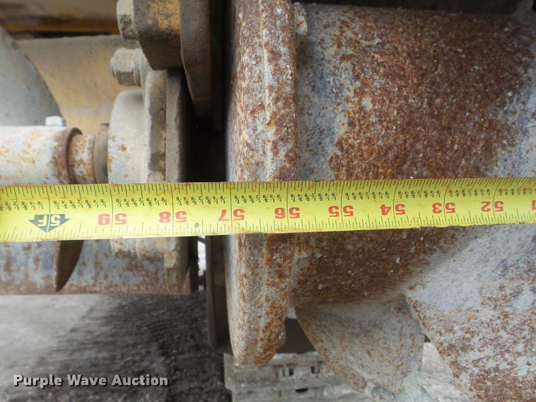 image for item DC7366 1988 Gomaco GT-6200 Commander II curb and gutter machine