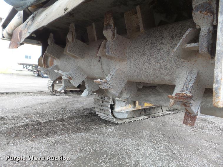 image for item DC7366 1988 Gomaco GT-6200 Commander II curb and gutter machine